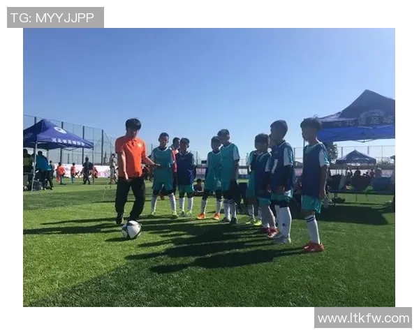 足球明星归乡之旅揭示家乡情怀与梦想追寻的故事