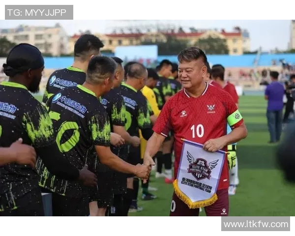 香港足球明星队专业训练与发展探索助力青少年足球梦想